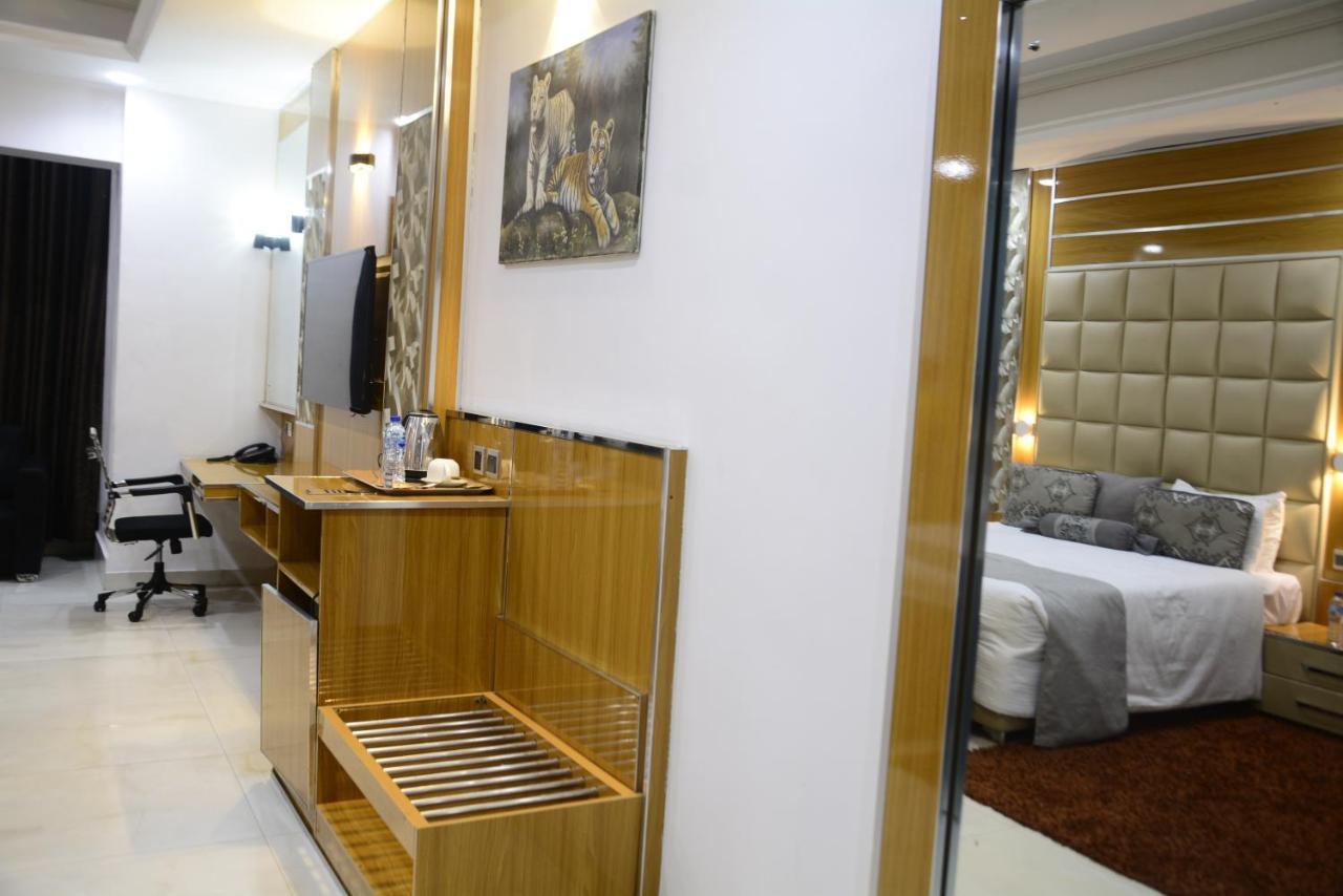 Caesar'S Luxury Hotel Lekki Exteriör bild