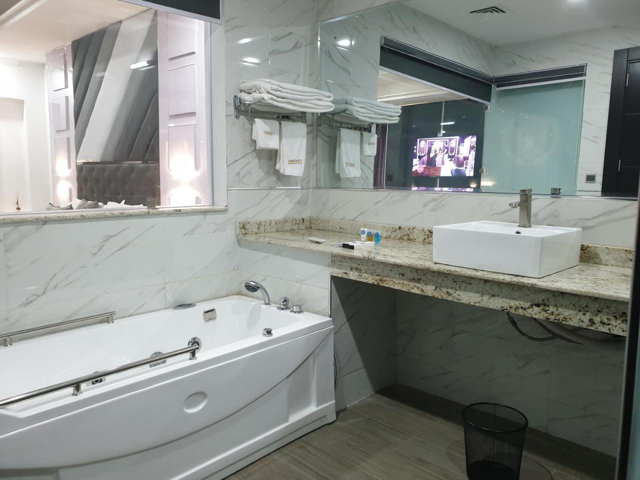 Caesar'S Luxury Hotel Lekki Exteriör bild